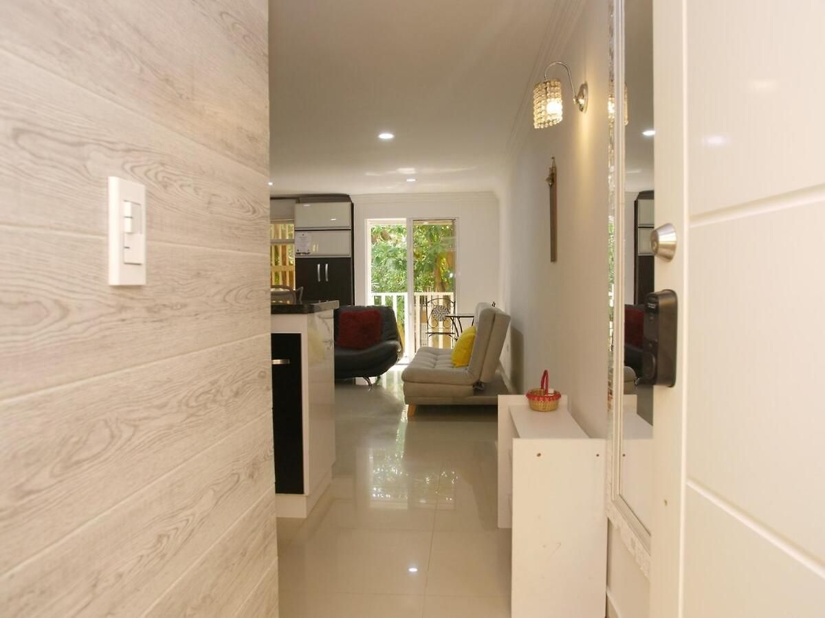 Historic 2br *