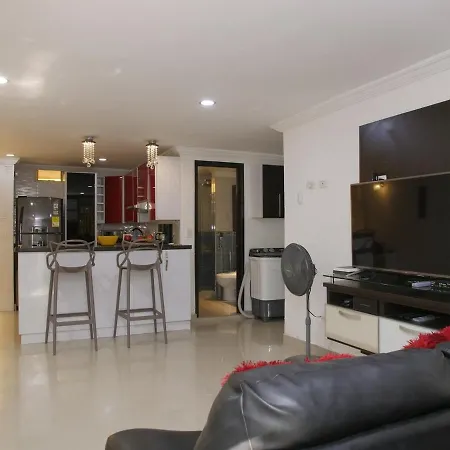 Historic 2br Apartment *