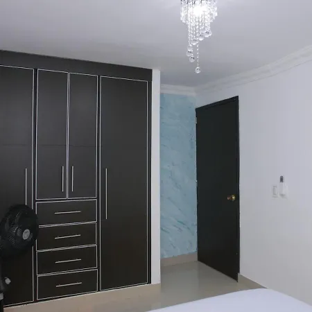 Historic 2br *